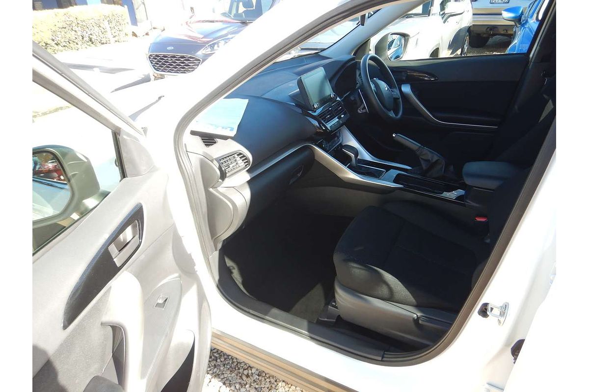 2023 Mitsubishi Eclipse Cross ES YB