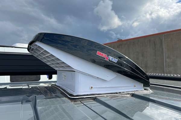 2025 Renault Trafic Premium, Road Yacht Free Camp