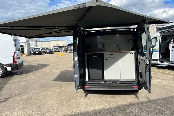 2025 Renault Trafic Premium, Road Yacht Free Camp