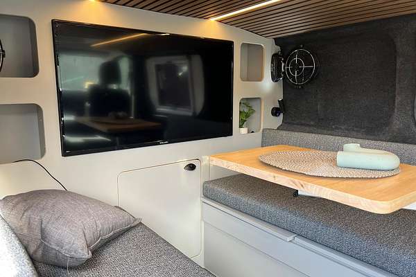 2025 Renault Trafic Premium, Road Yacht Free Camp