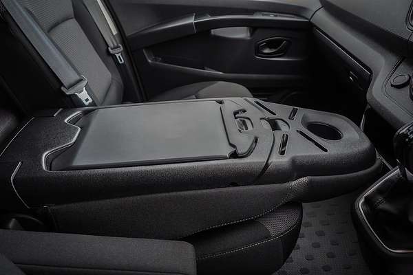 2025 Renault Trafic Premium, Road Yacht Free Camp