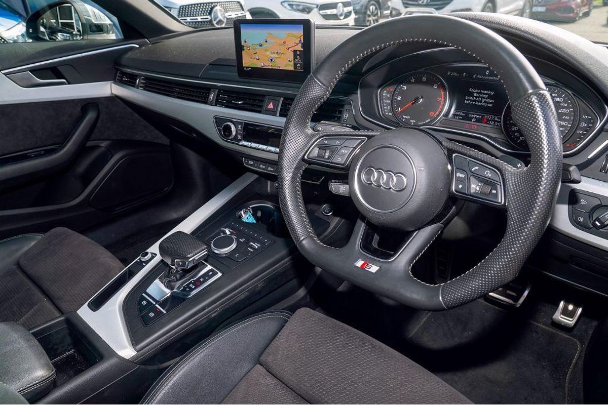 2018 Audi A4 40 TFSI S line B9