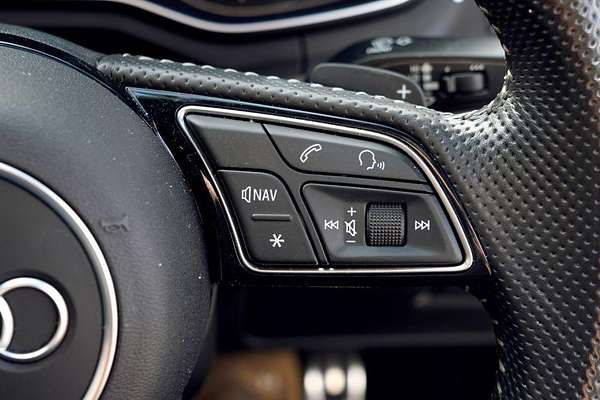 2018 Audi A4 40 TFSI S line B9