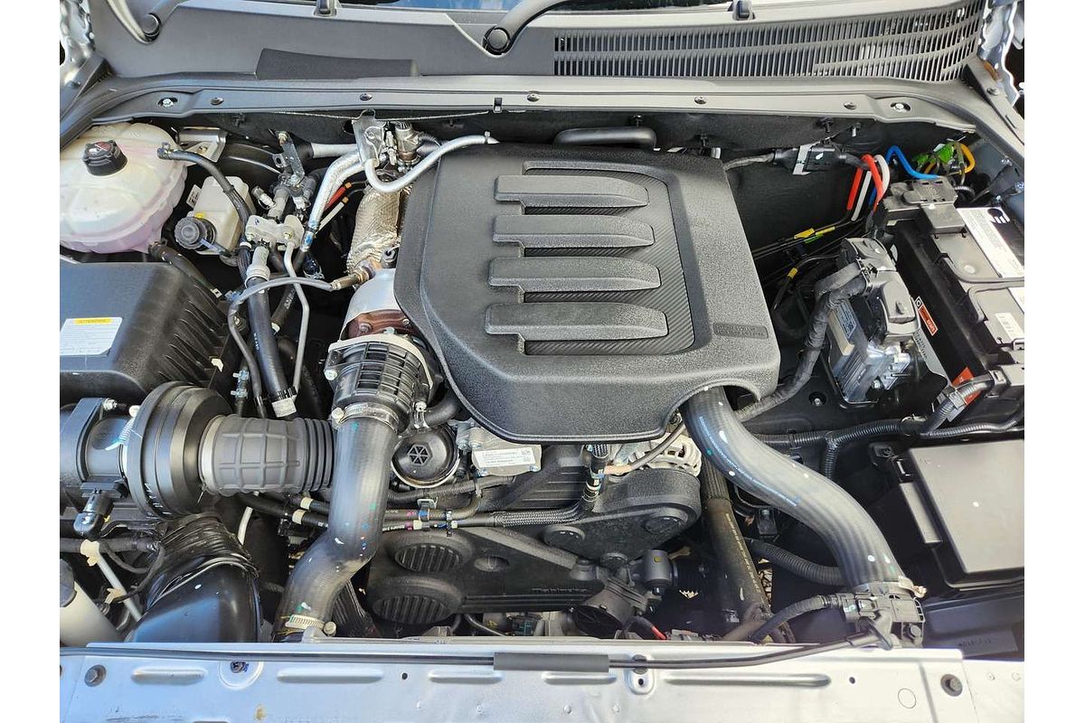 2023 Mahindra Scorpio Z8