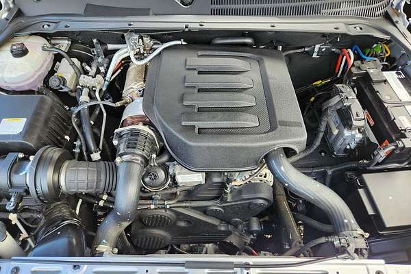 2023 Mahindra Scorpio Z8