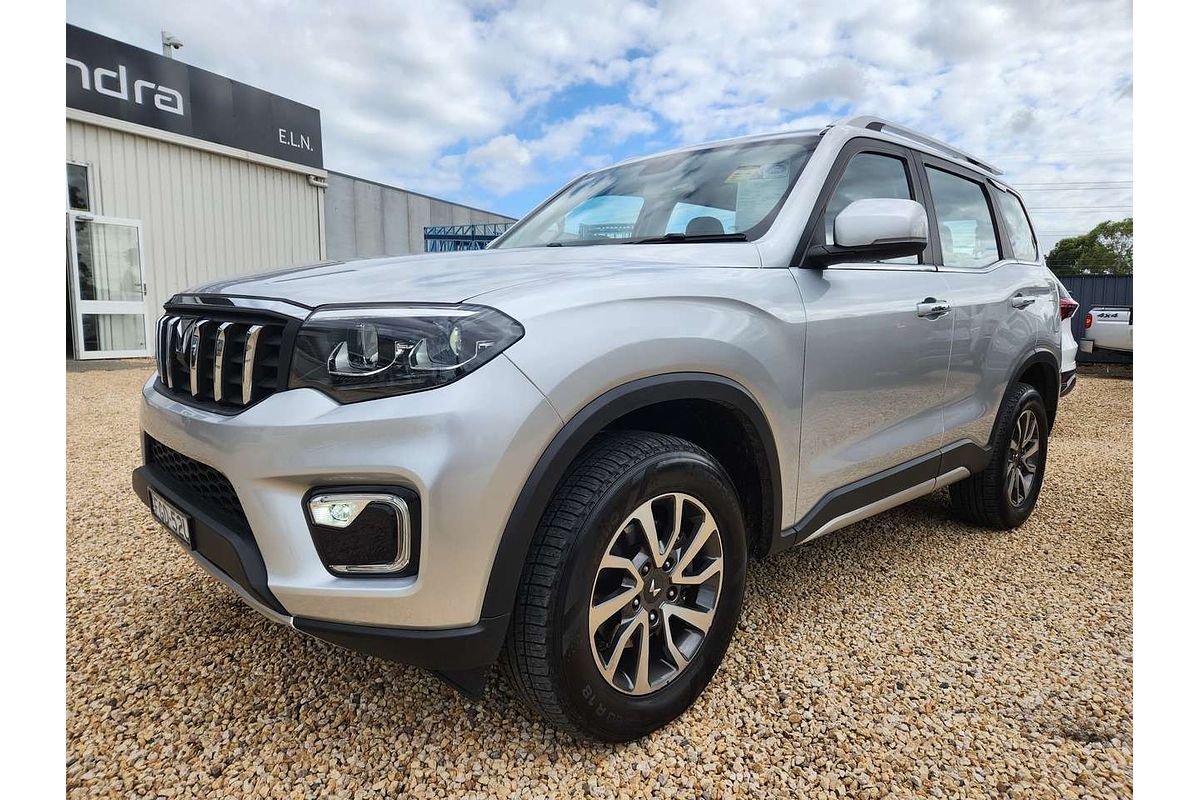 2023 Mahindra Scorpio Z8