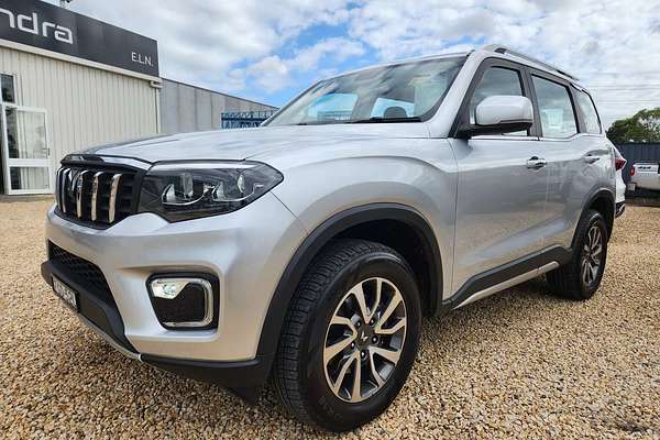 2023 Mahindra Scorpio Z8