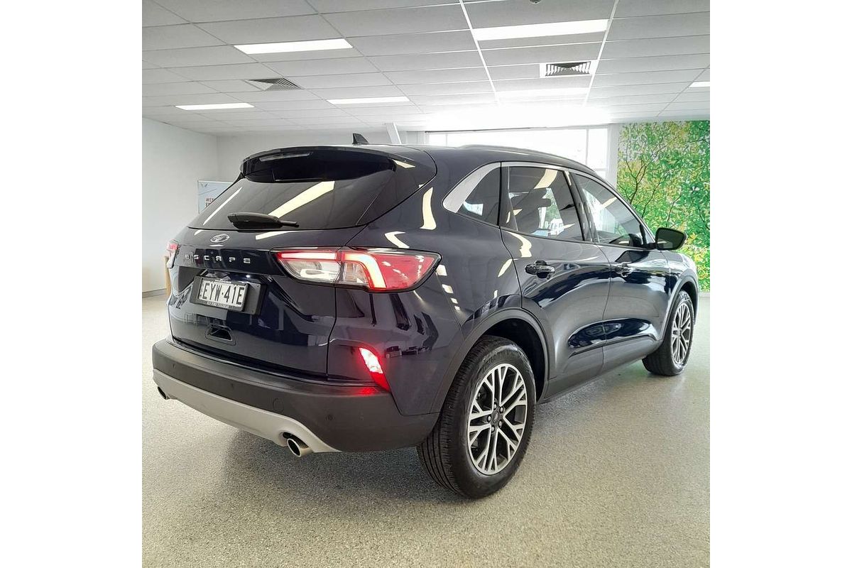 2022 Ford Escape ZH