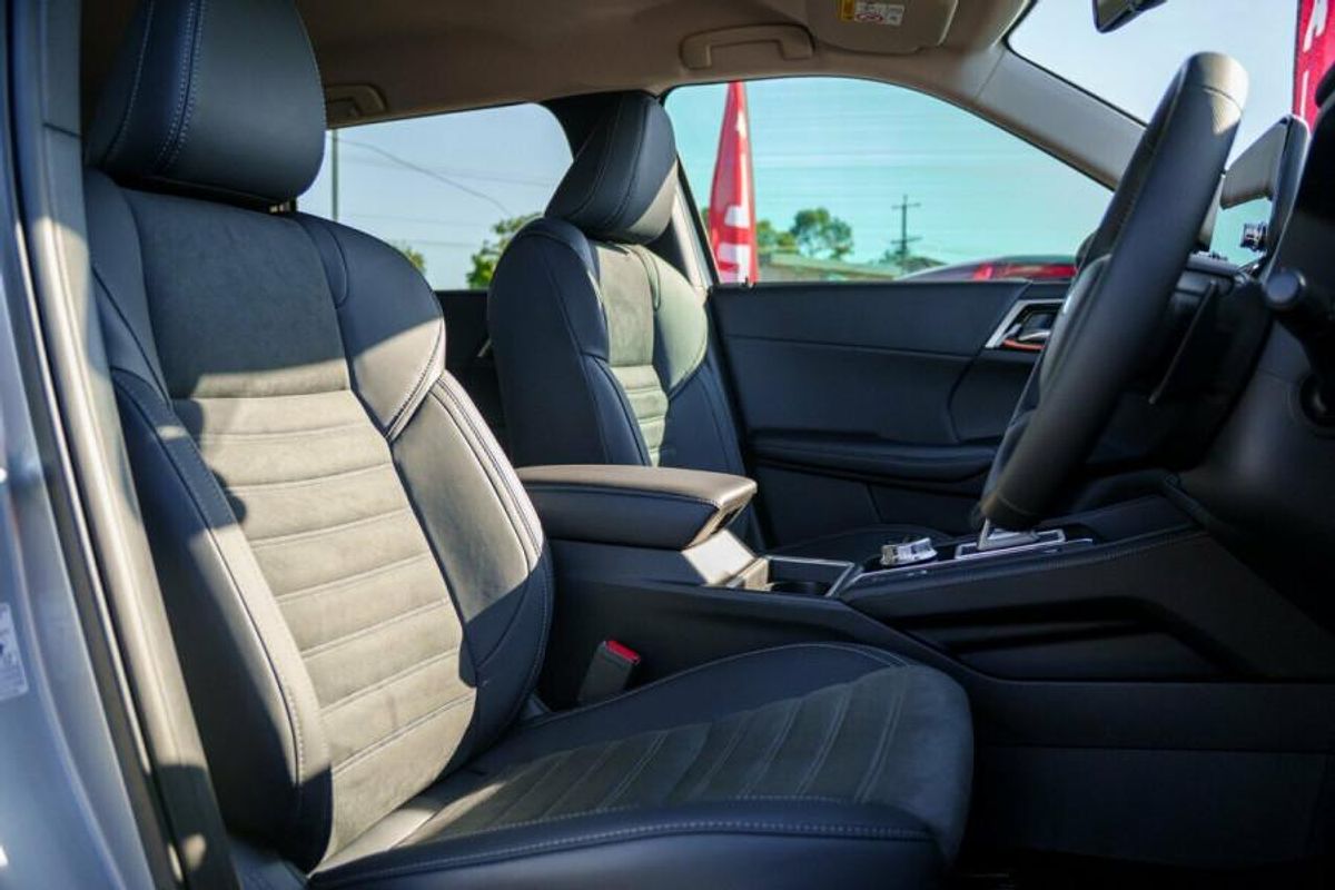 2025 Mitsubishi Outlander PHEV Aspire ZM