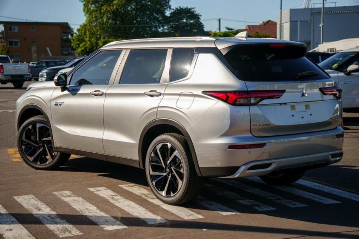 2025 Mitsubishi Outlander PHEV Aspire ZM