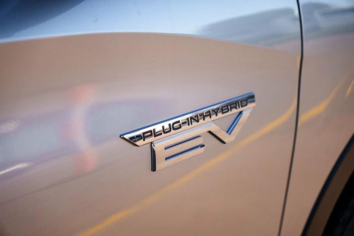 2025 Mitsubishi Outlander PHEV Aspire ZM