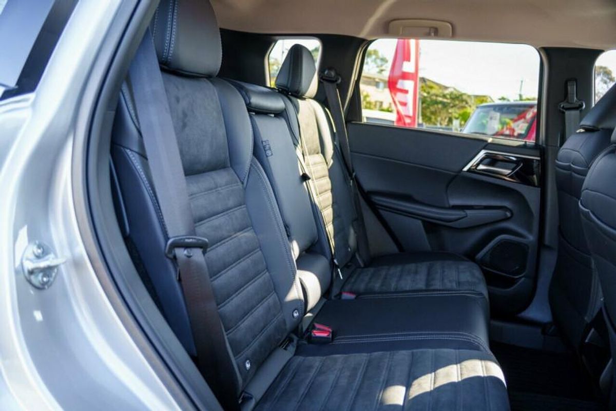 2025 Mitsubishi Outlander PHEV Aspire ZM