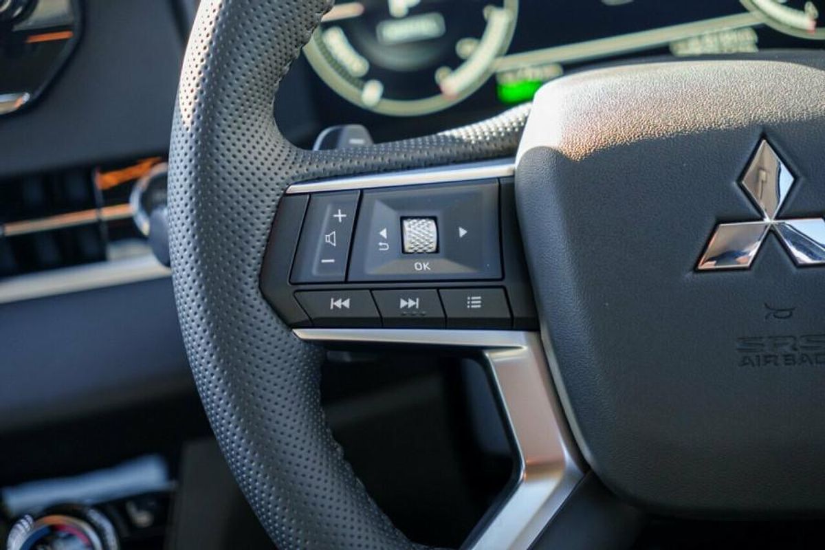 2025 Mitsubishi Outlander PHEV Aspire ZM
