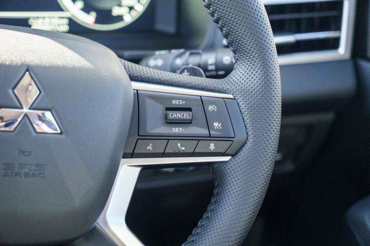 2025 Mitsubishi Outlander PHEV Aspire ZM