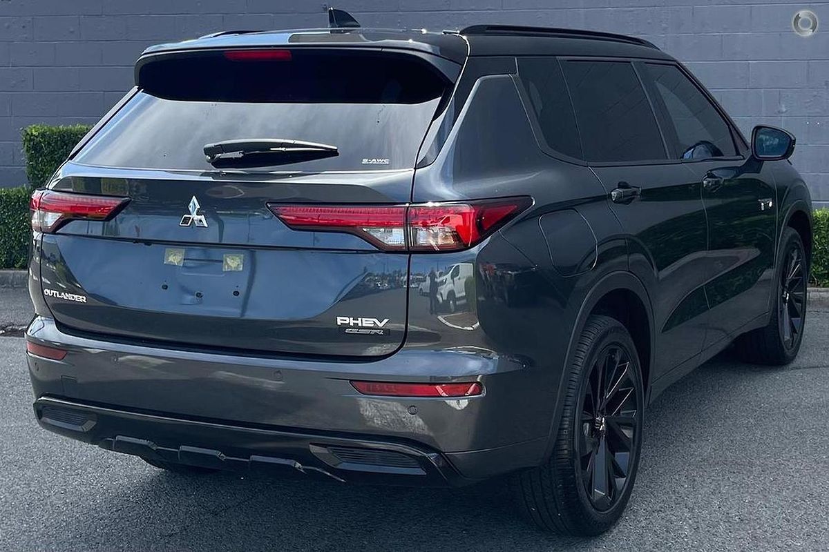 2024 Mitsubishi Outlander PHEV GSR ZM