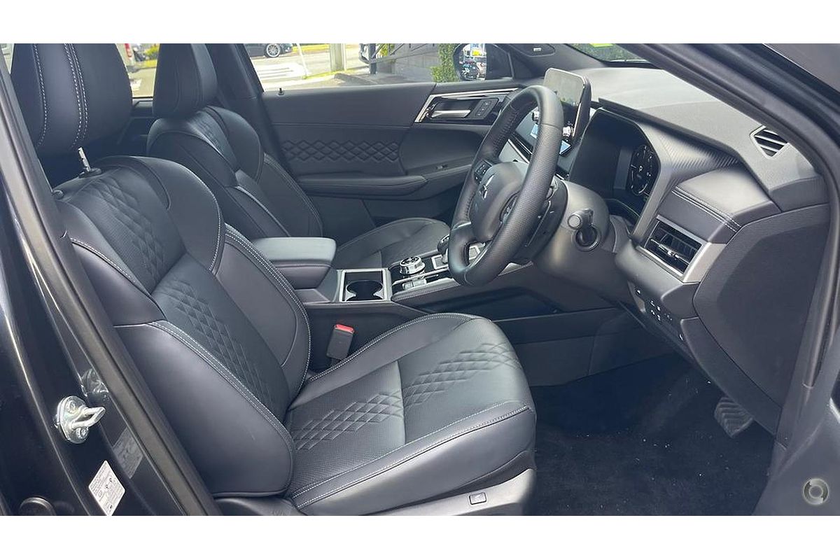 2024 Mitsubishi Outlander PHEV GSR ZM