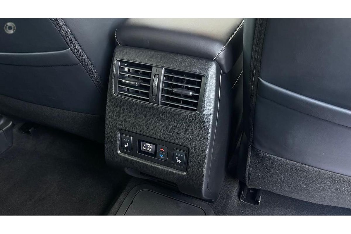 2024 Mitsubishi Outlander PHEV GSR ZM