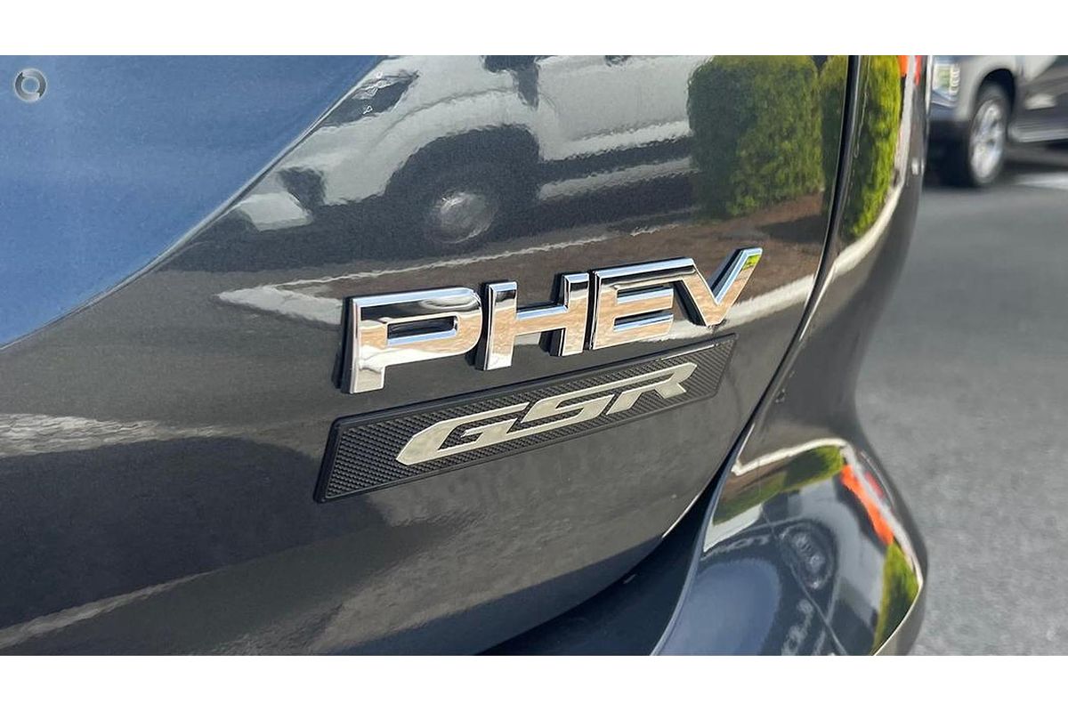 2024 Mitsubishi Outlander PHEV GSR ZM