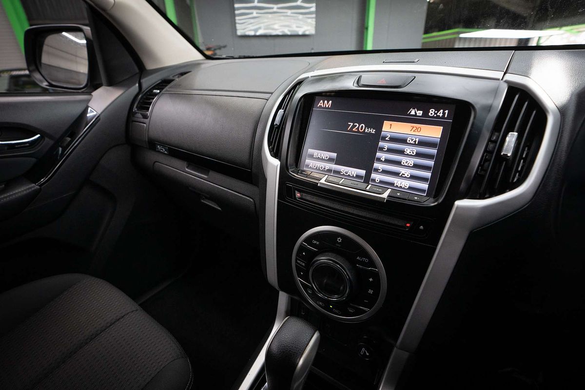 2017 Isuzu MU-X LS-U