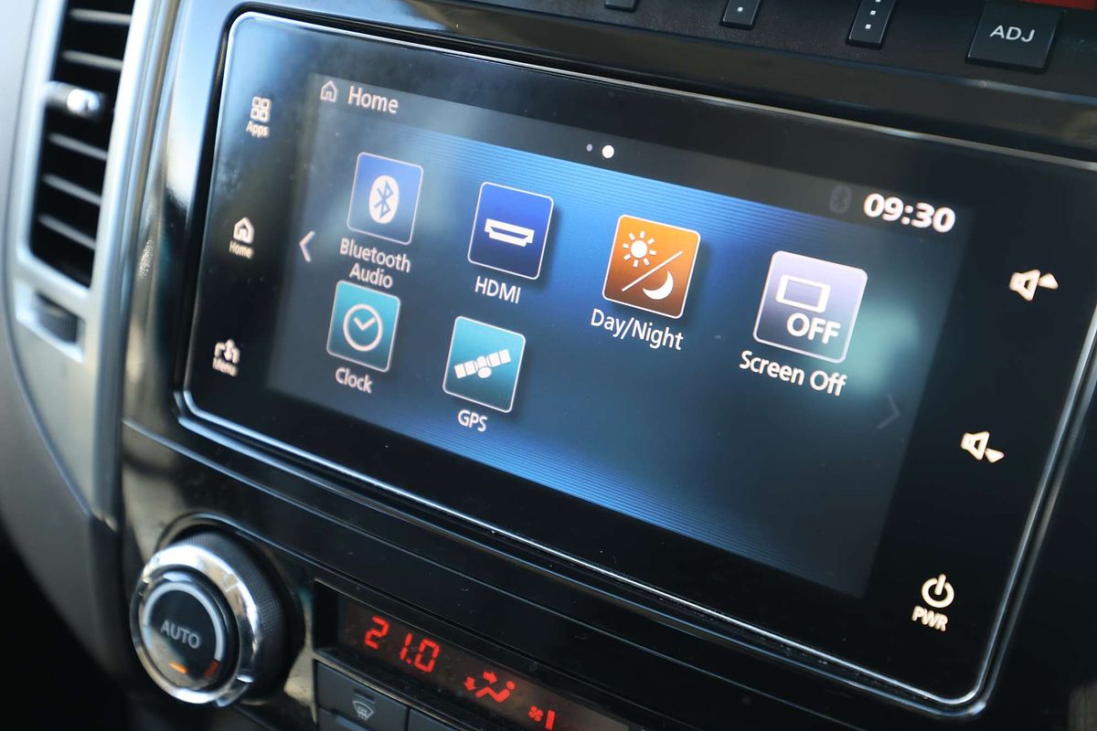 2016 Mitsubishi Pajero GLS NX