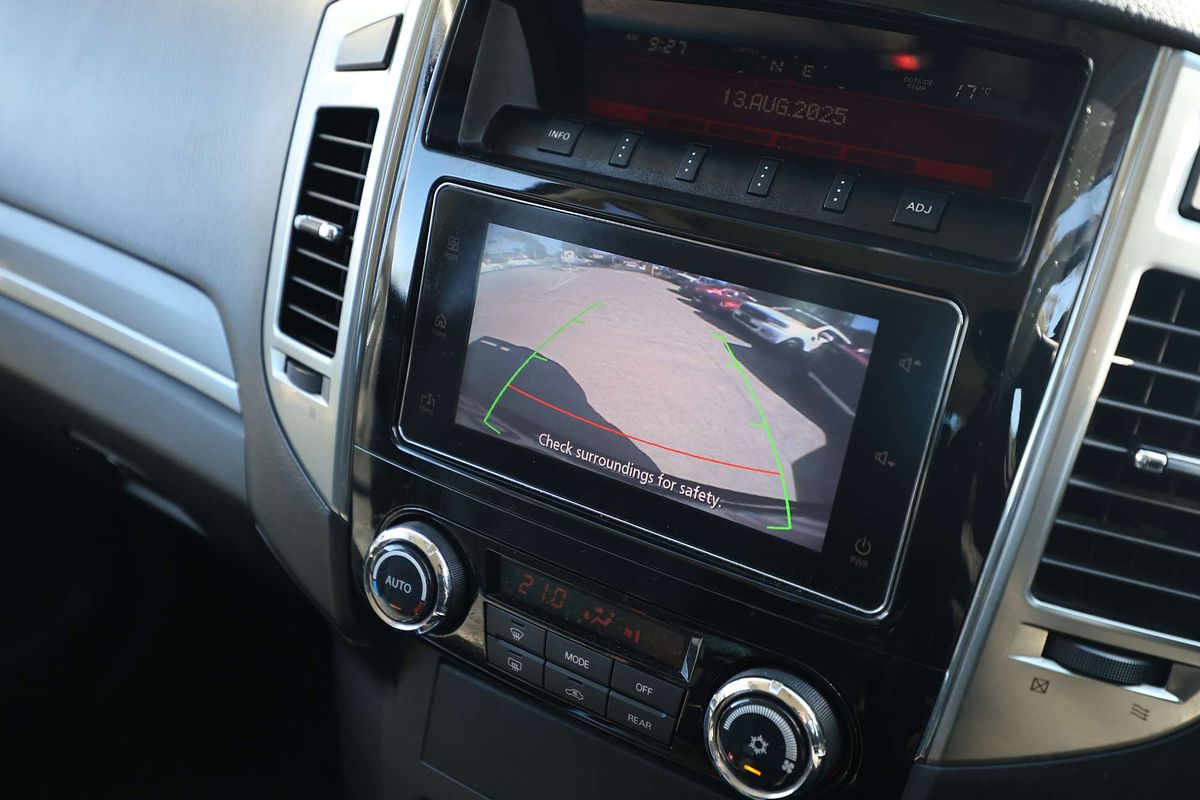 2016 Mitsubishi Pajero GLS NX
