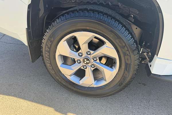 2025 Mitsubishi Pajero Sport GLX QG