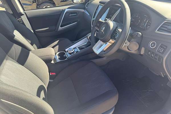2025 Mitsubishi Pajero Sport GLX QG