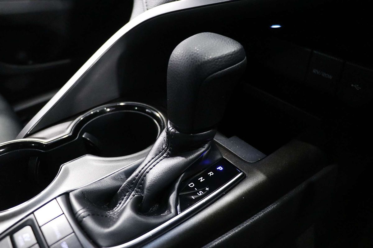 2021 Toyota Camry Ascent AXVH70R