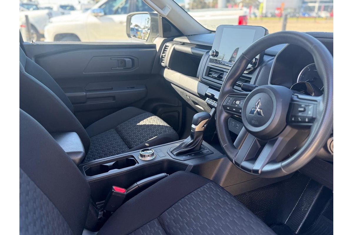 2024 Mitsubishi Triton GLX MV 4X4