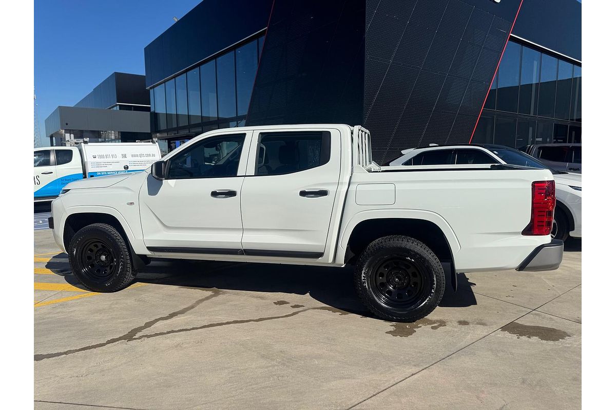 2024 Mitsubishi Triton GLX MV 4X4