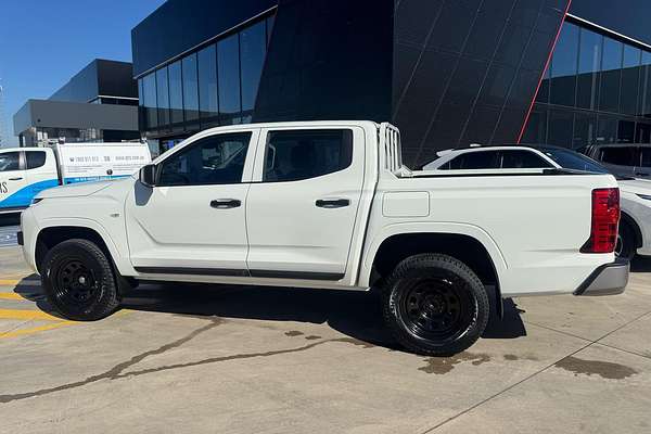 2024 Mitsubishi Triton GLX MV 4X4