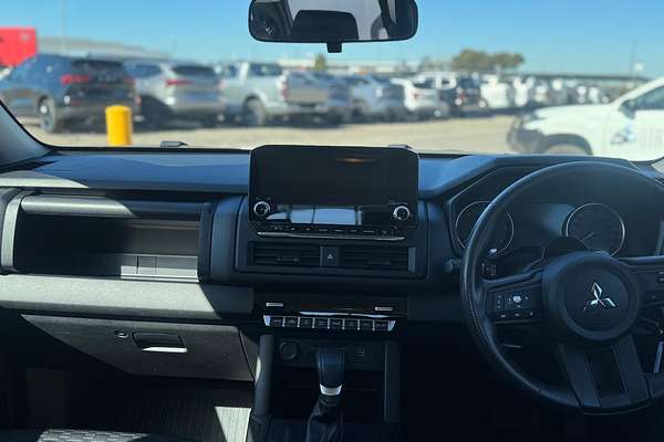 2024 Mitsubishi Triton GLX MV 4X4