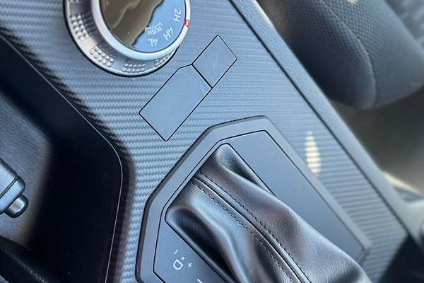 2024 Mitsubishi Triton GLX MV 4X4