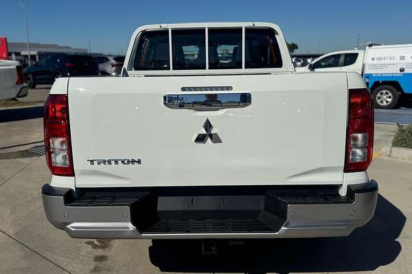2024 Mitsubishi Triton GLX MV 4X4