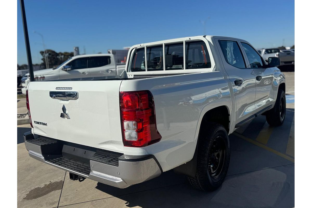 2024 Mitsubishi Triton GLX MV 4X4