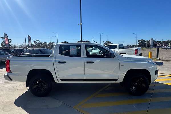 2024 Mitsubishi Triton GLX MV 4X4