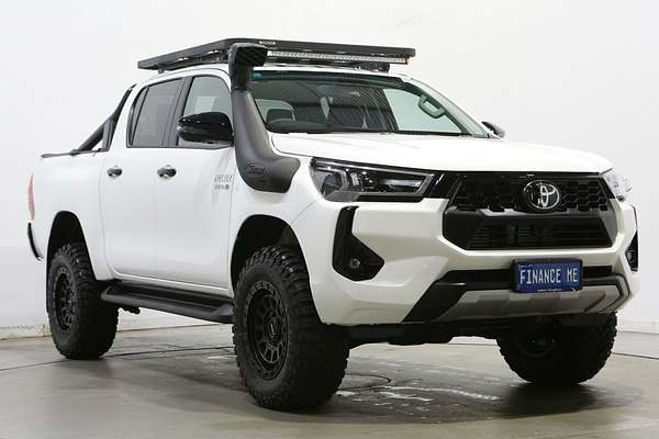 2025 Toyota Hilux SR5 48V GUN126R 4X4