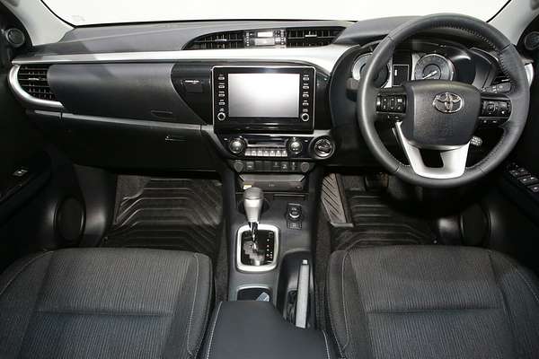 2025 Toyota Hilux SR5 48V GUN126R 4X4