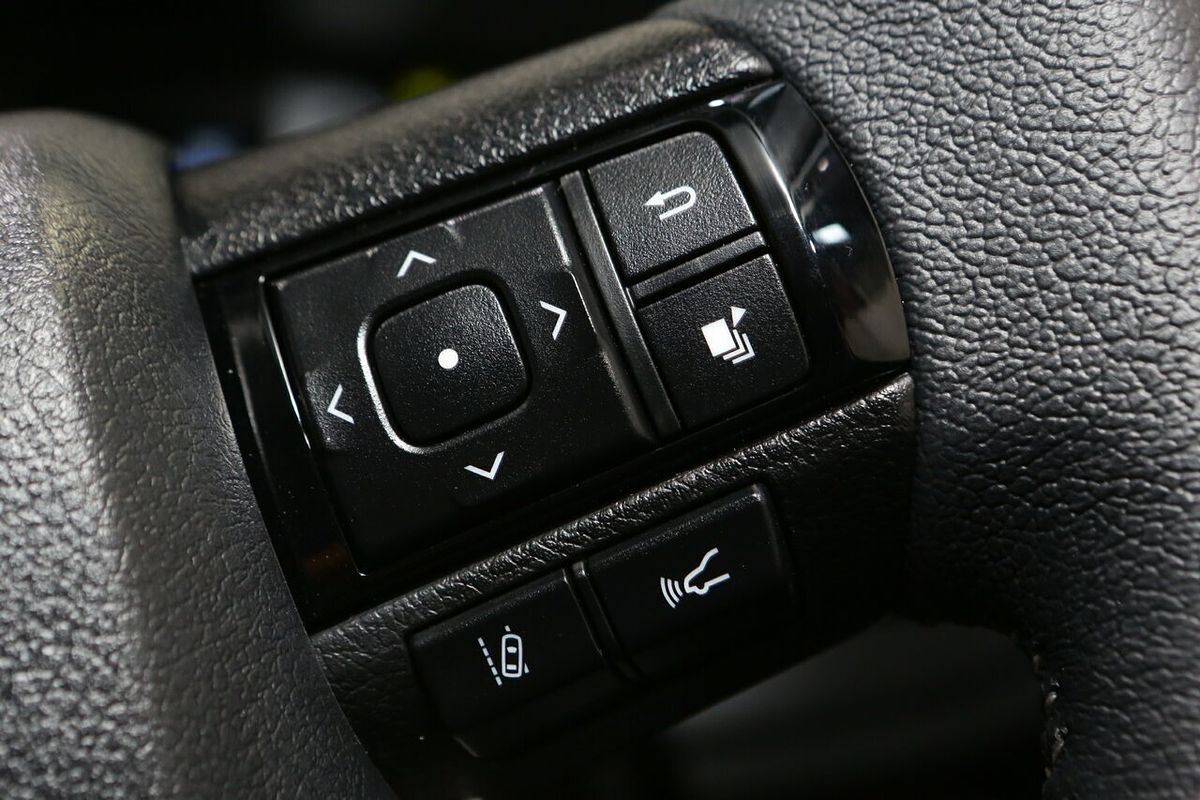 2025 Toyota Hilux SR5 48V GUN126R 4X4