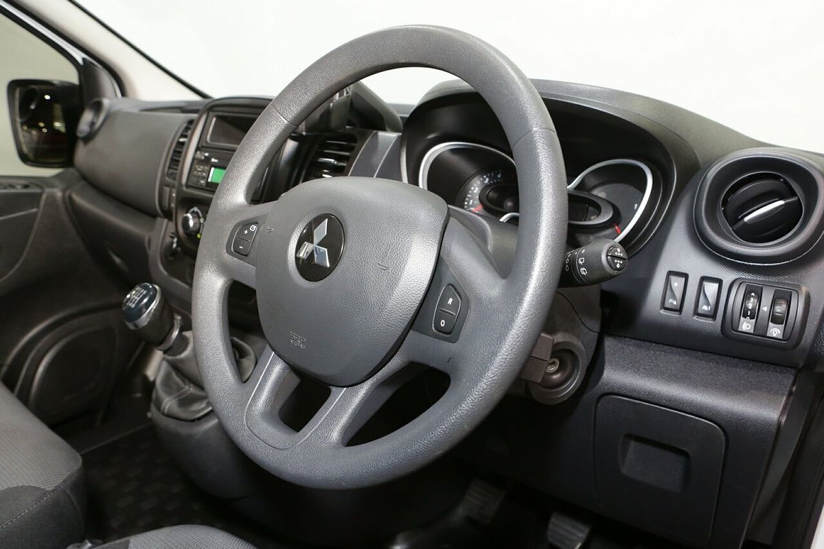 2021 Mitsubishi Express GLX SN LWB
