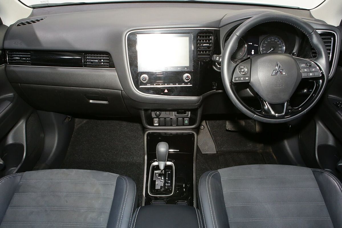 2020 Mitsubishi Outlander LS ZL