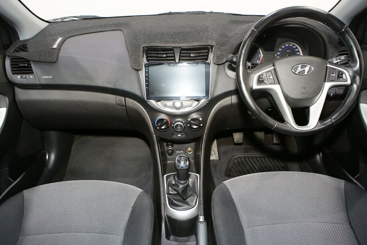 2013 Hyundai Accent Active RB2