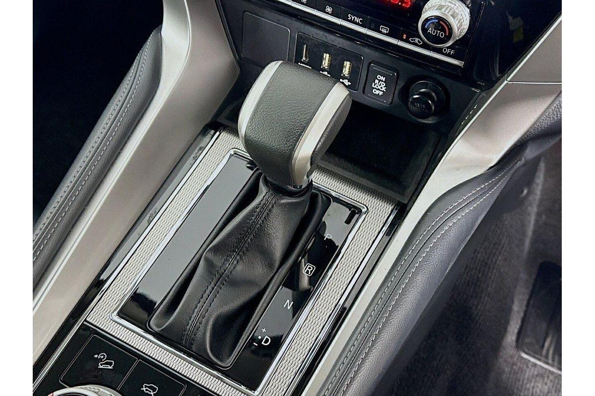 2020 Mitsubishi Pajero GLS NX