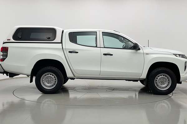 2021 Mitsubishi Triton GLX MR 4X4