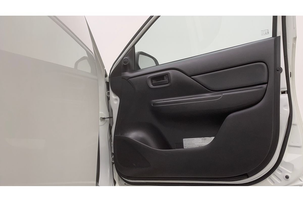 2021 Mitsubishi Triton GLX MR 4X4