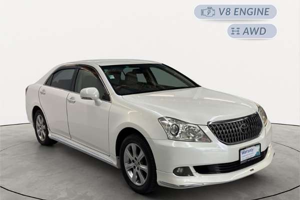 2013 Toyota Crown Majesta G URS206