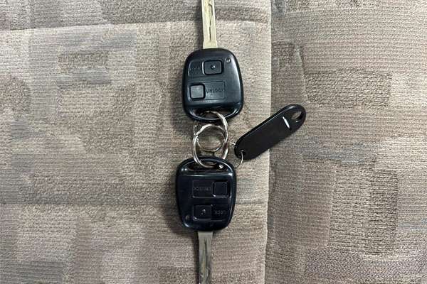 2000 Toyota Landcruiser VX Limited G Selection UZJ100