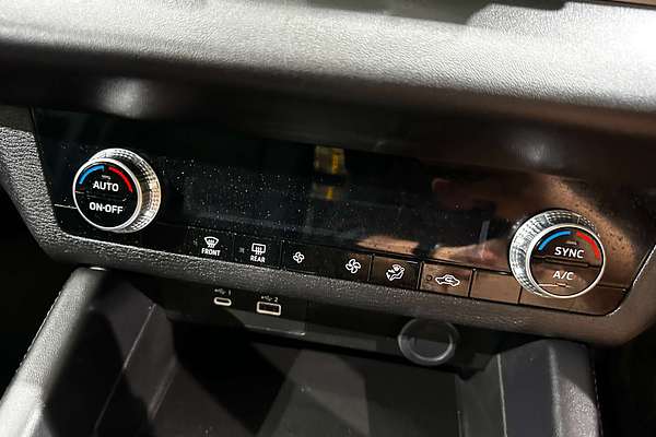 2023 Mitsubishi Outlander ES ZM