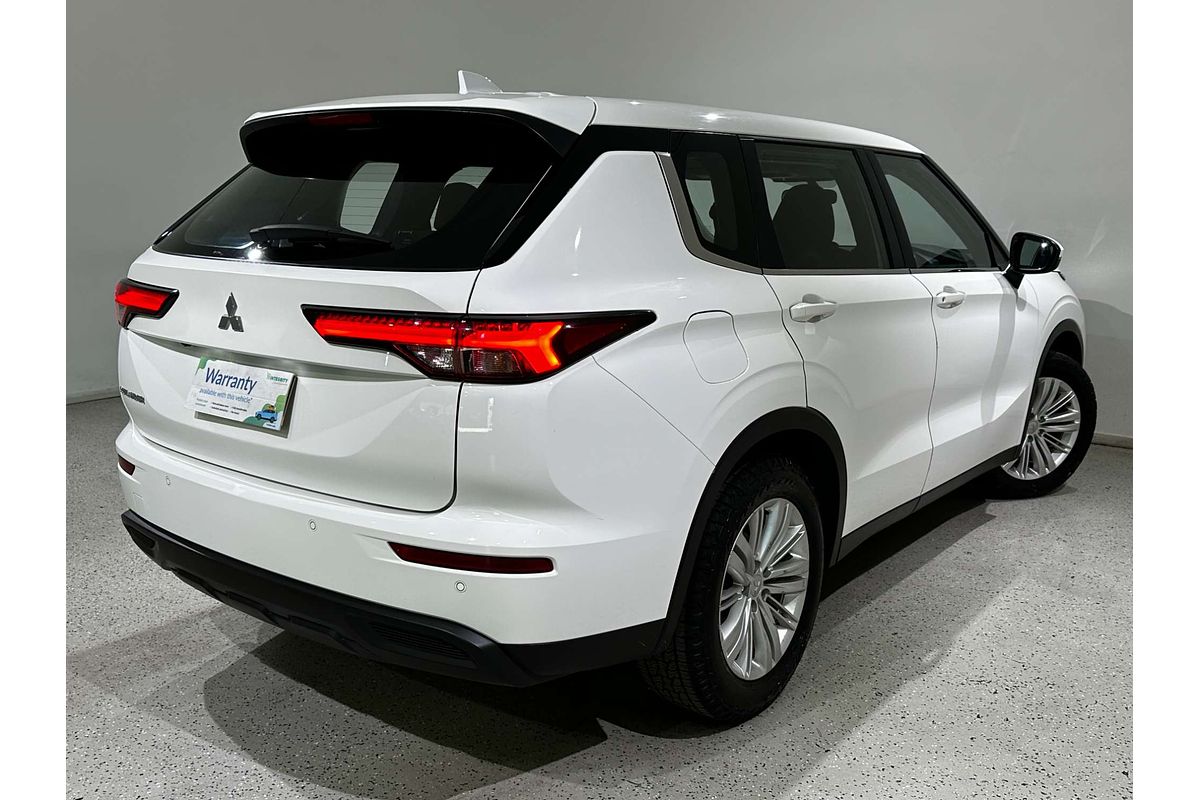 2023 Mitsubishi Outlander ES ZM