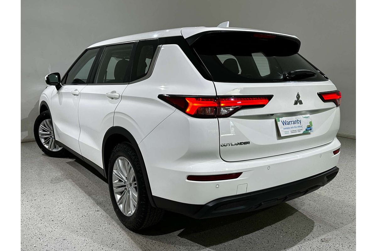 2023 Mitsubishi Outlander ES ZM